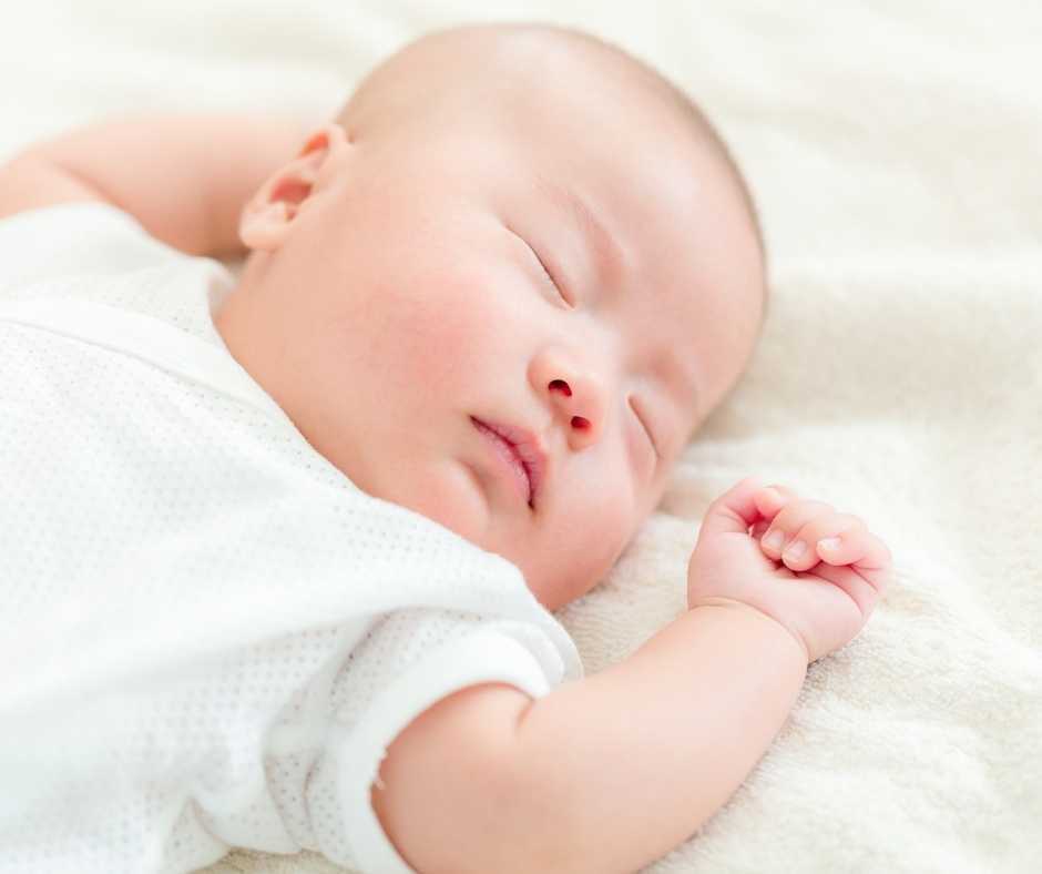 newborn baby sleep throughout the night -baby hack