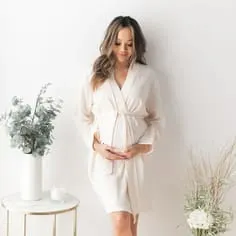 Wondering "what to wear after giving birth"? Check out these best and super comfortable postpartum hospital outfits you must know about!
