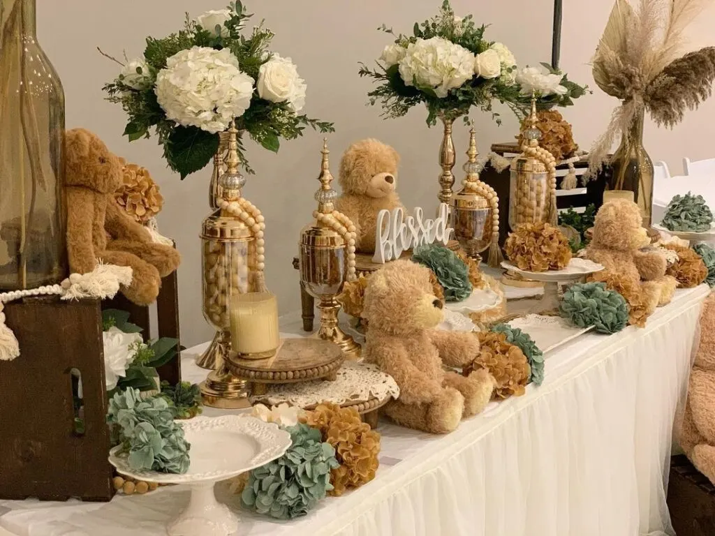 Green & Gold Teddy Bear Treats Table decoration